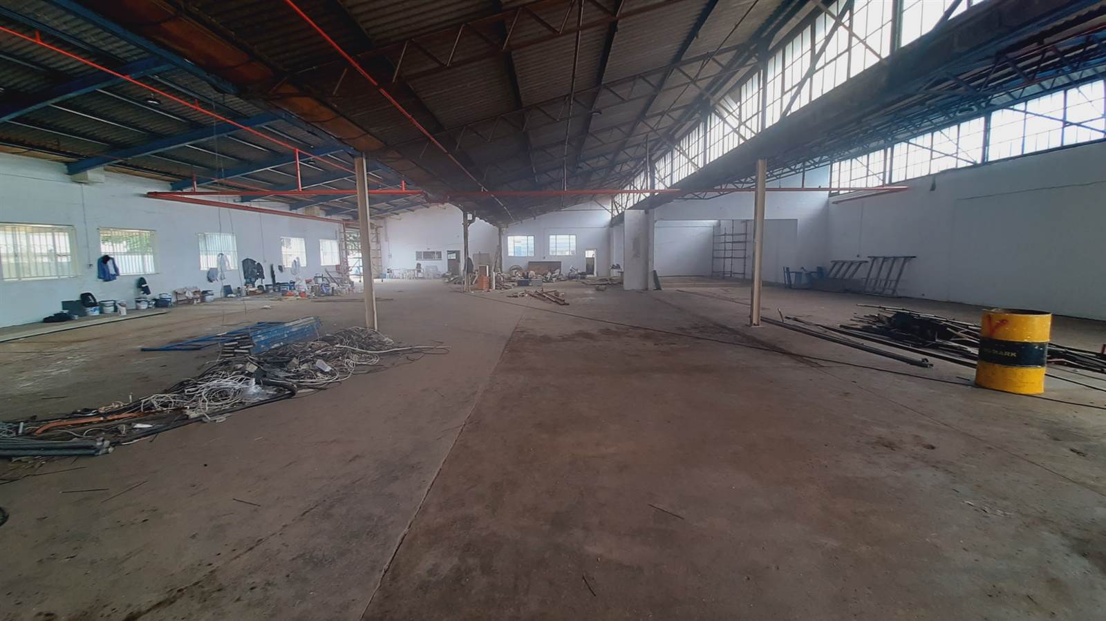 1010  m² Industrial space in New Germany photo number 8