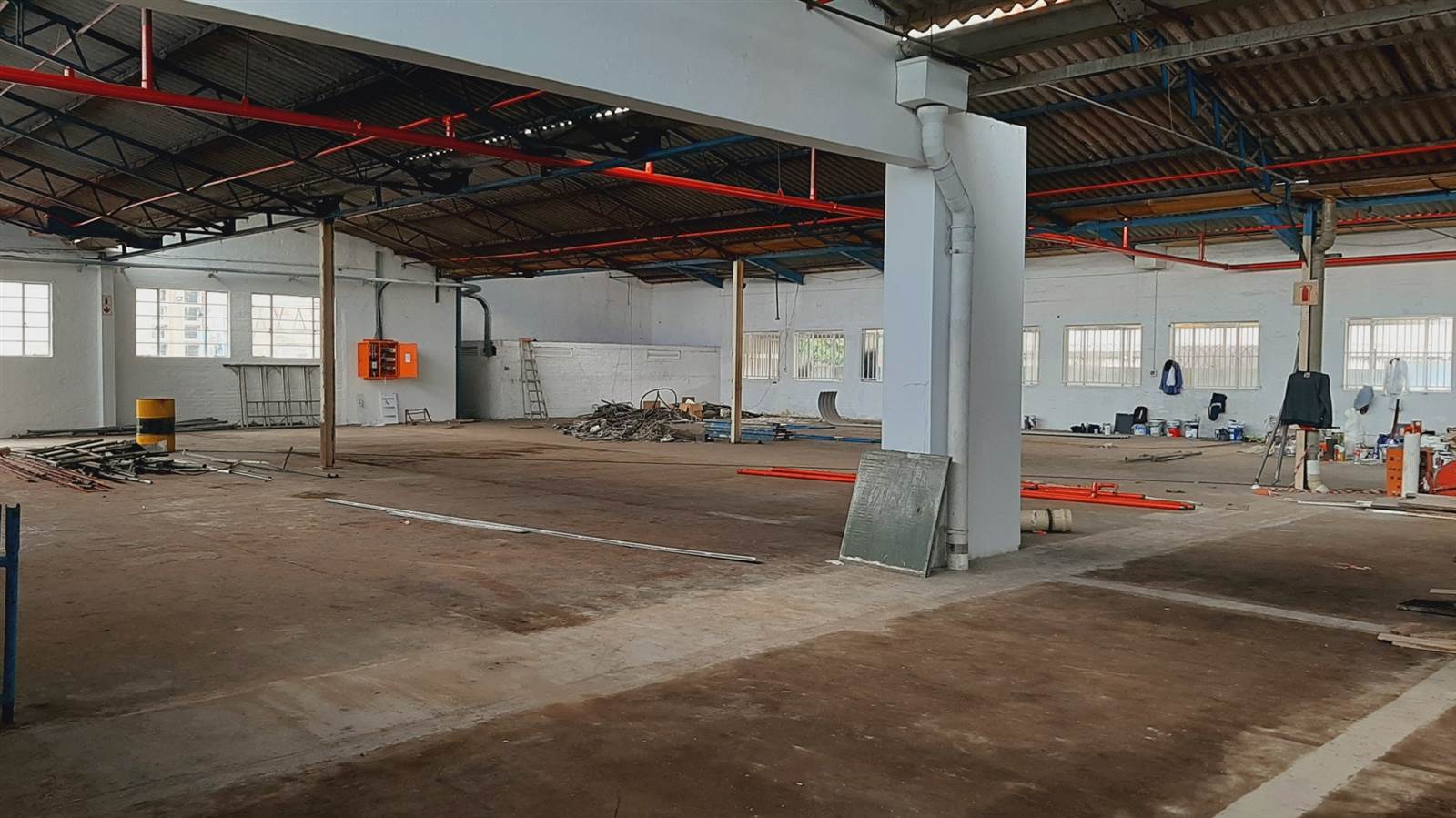 1010  m² Industrial space in New Germany photo number 18