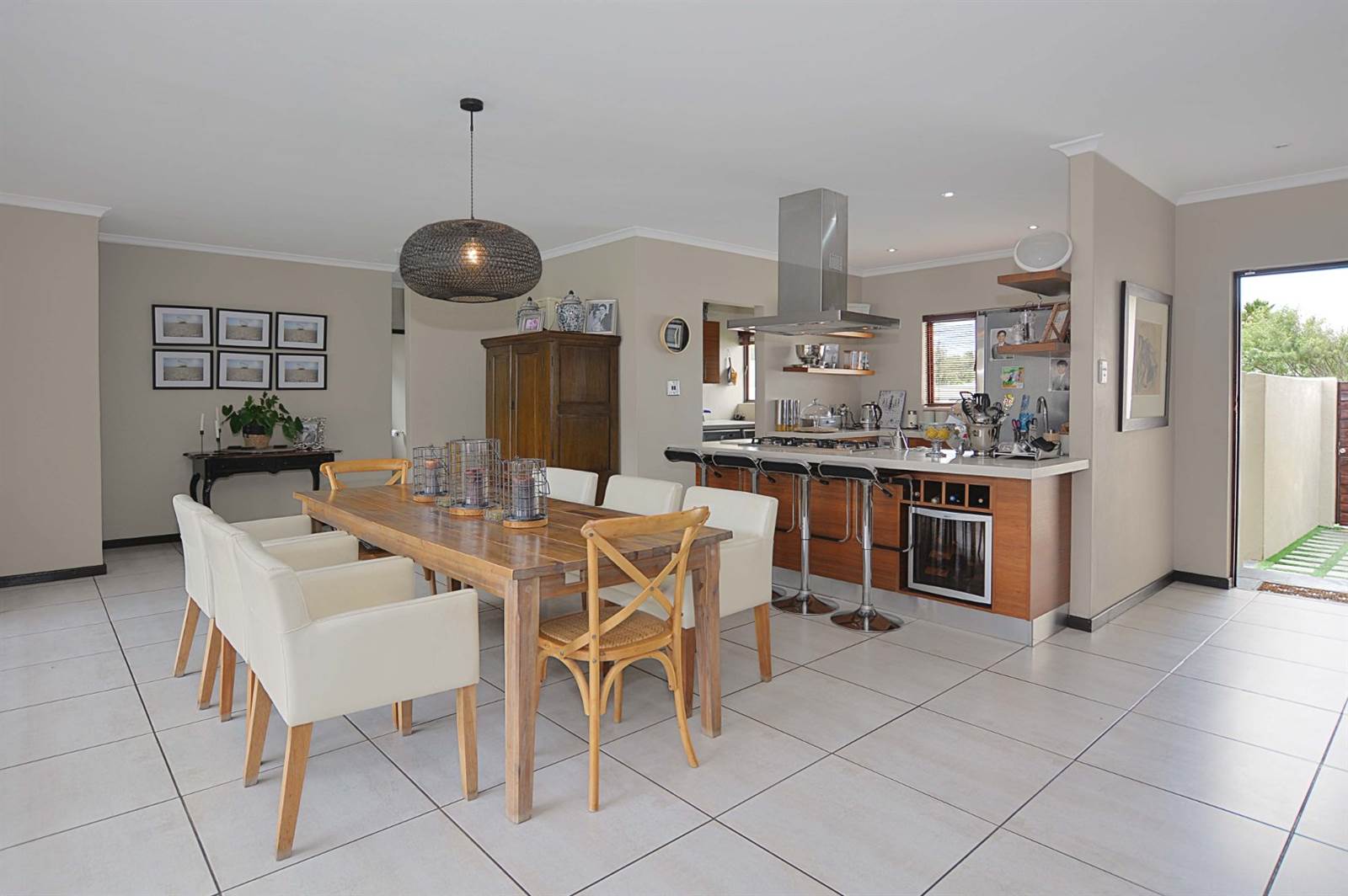 5 Bed House in Blouberg Sands photo number 8