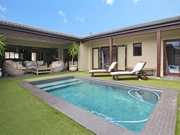 5 Bed House in Blouberg Sands