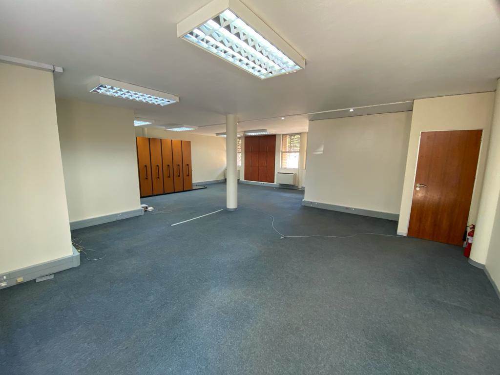90  m² Commercial space in Lynnwood Glen photo number 2