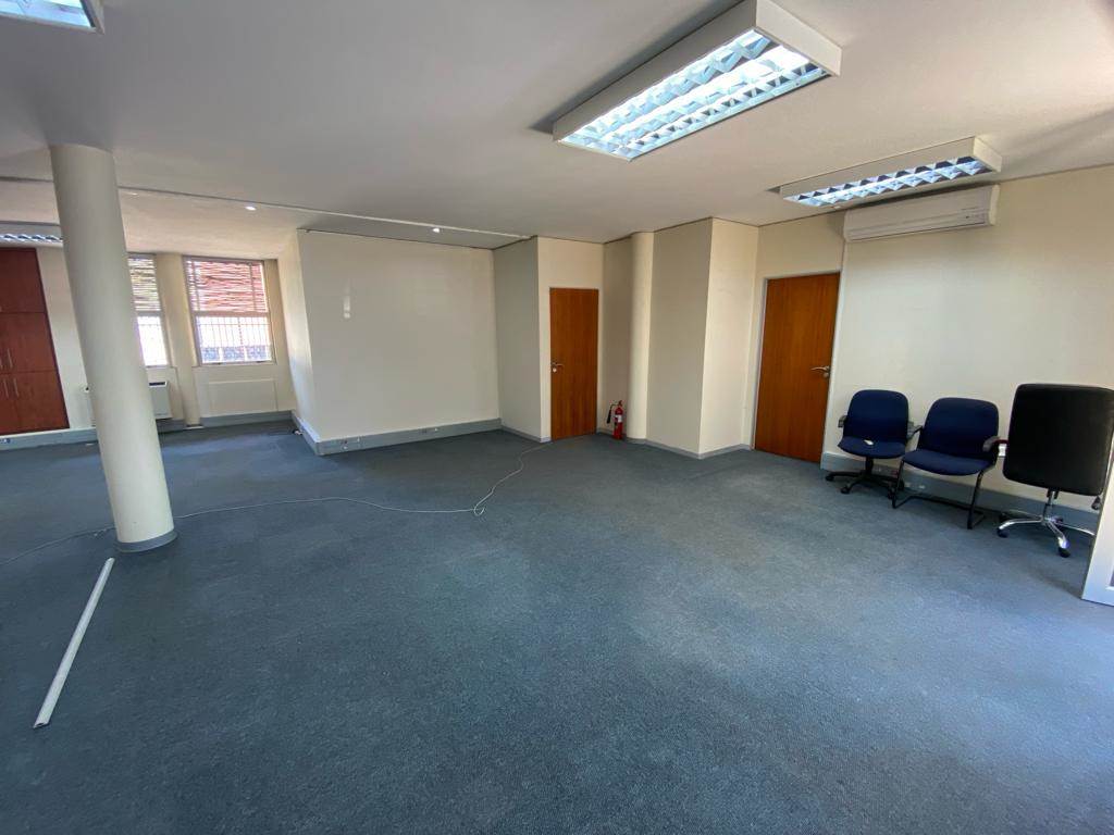 90  m² Commercial space in Lynnwood Glen photo number 4