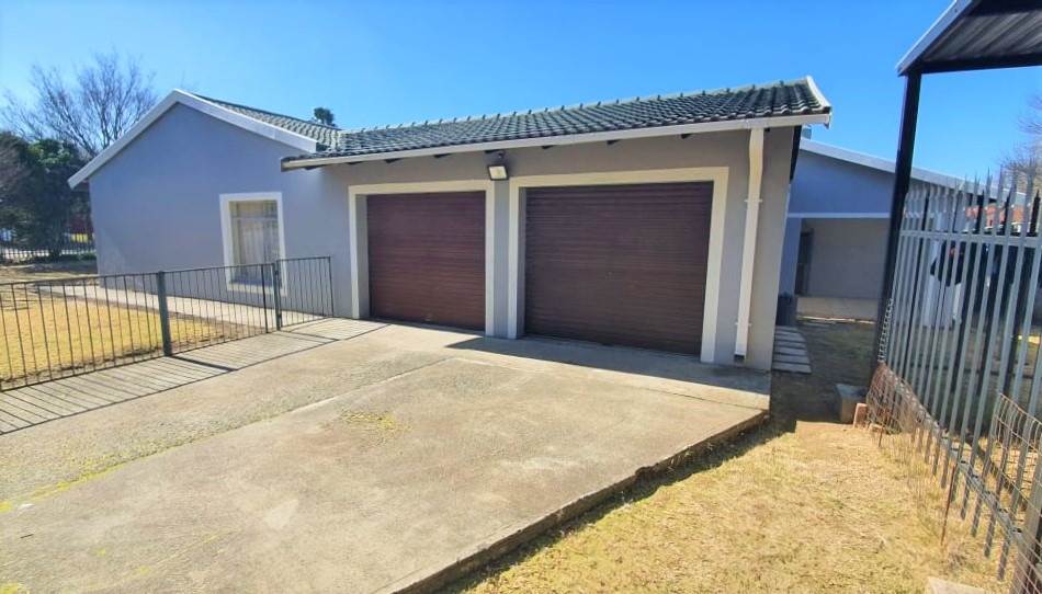 5 Bed House in Secunda photo number 1