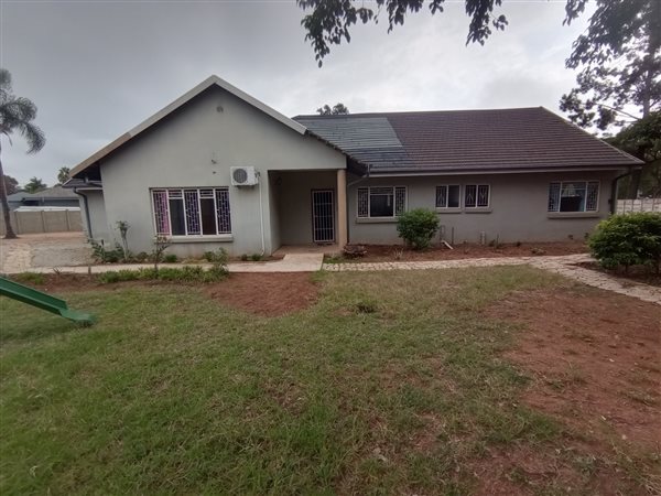6 Bedroom House 6 Bedroom House