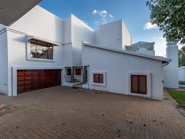 5 Bedroom House 5 Bedroom House
