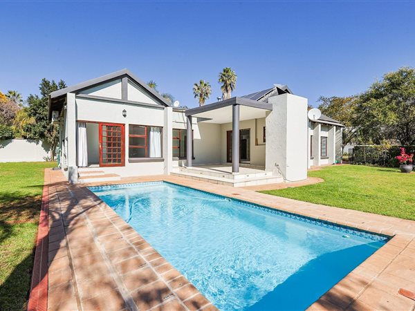 4 Bedroom House 4 Bedroom House