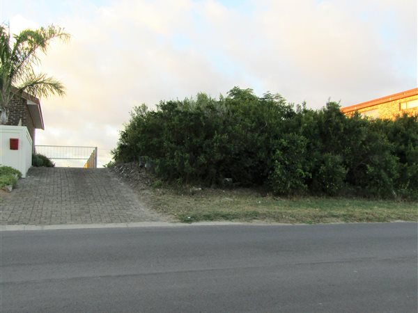 540 m² Land