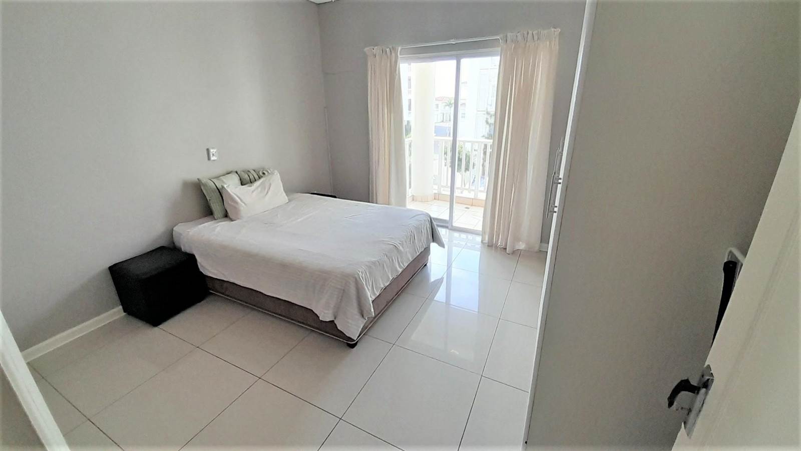1 Bed Apartment in La Lucia photo number 7