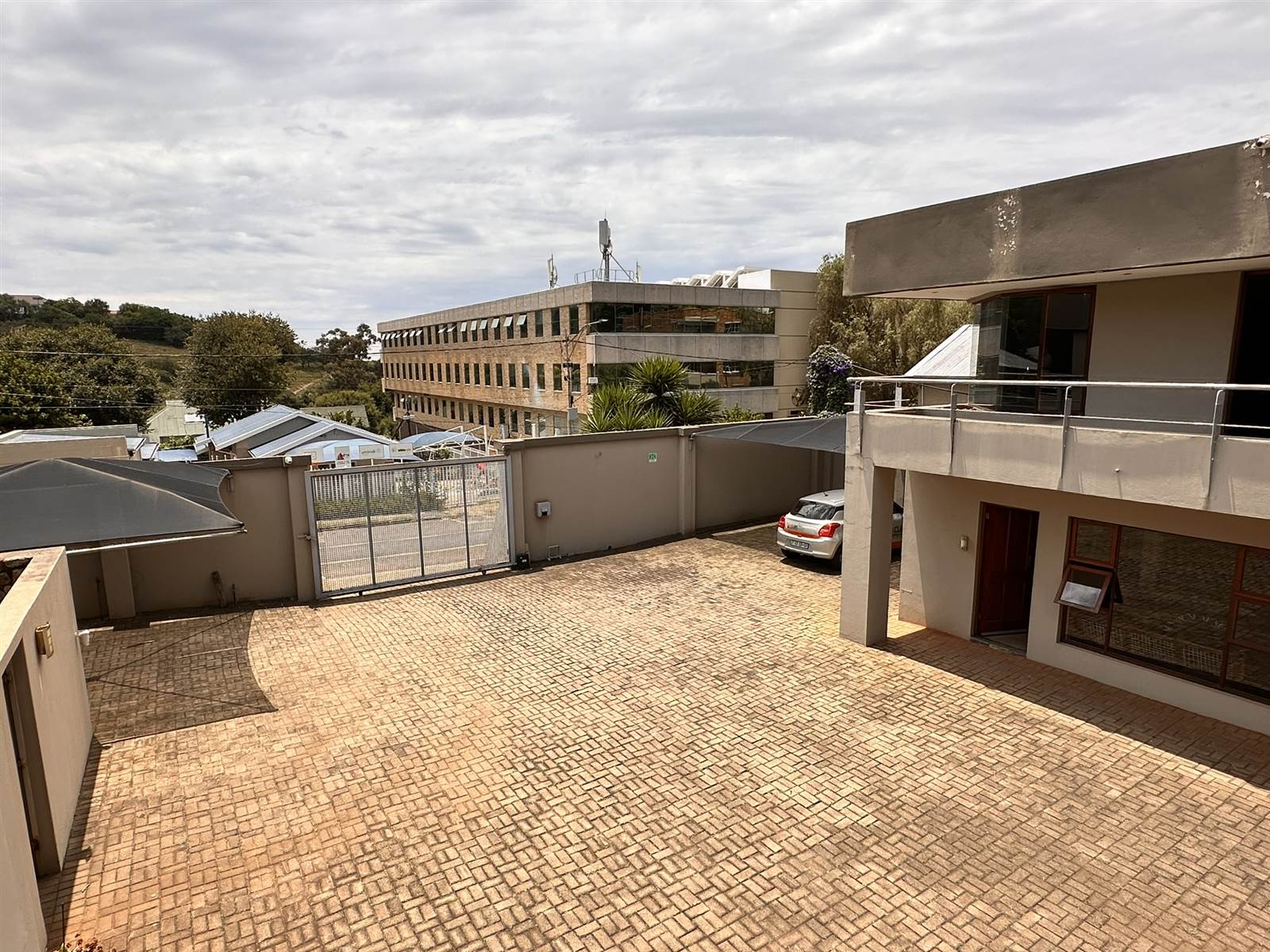 400  m² Commercial space in Melville photo number 28