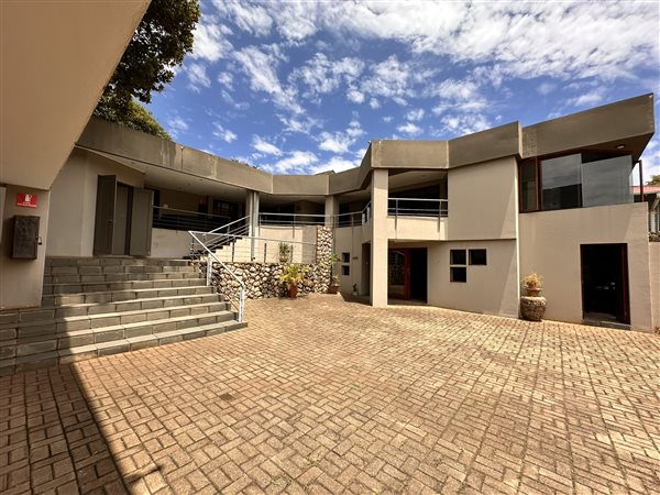 400  m² Commercial space in Melville