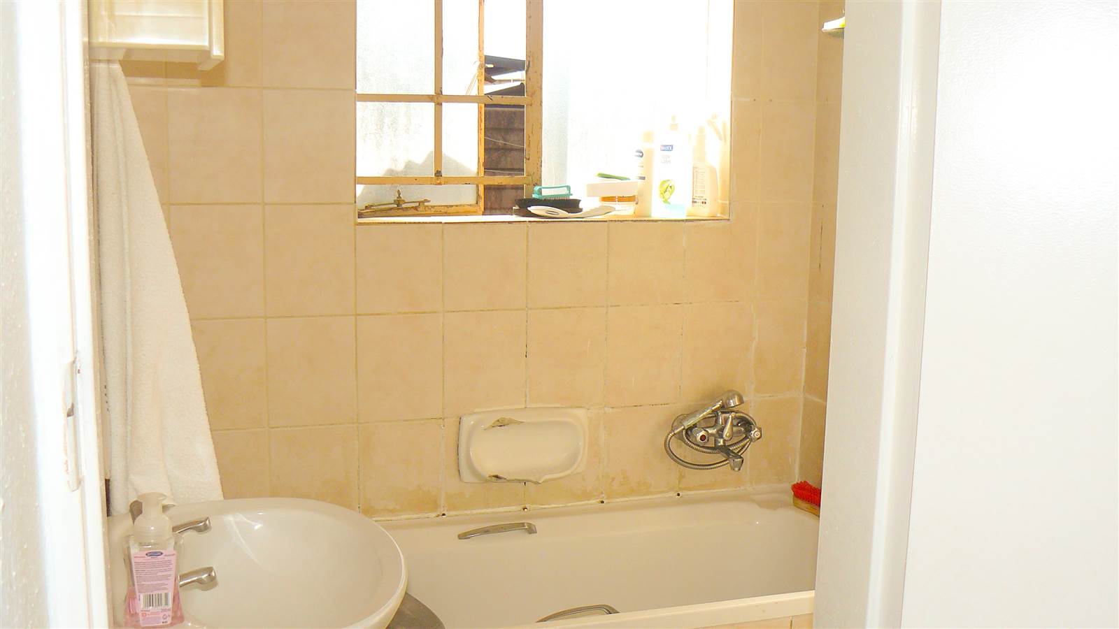 2 Bed Townhouse in Andeon AH photo number 13