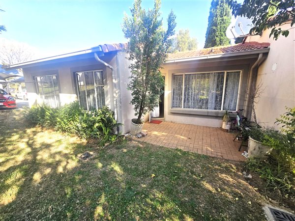 3 Bedroom Simplex 3 Bedroom Simplex