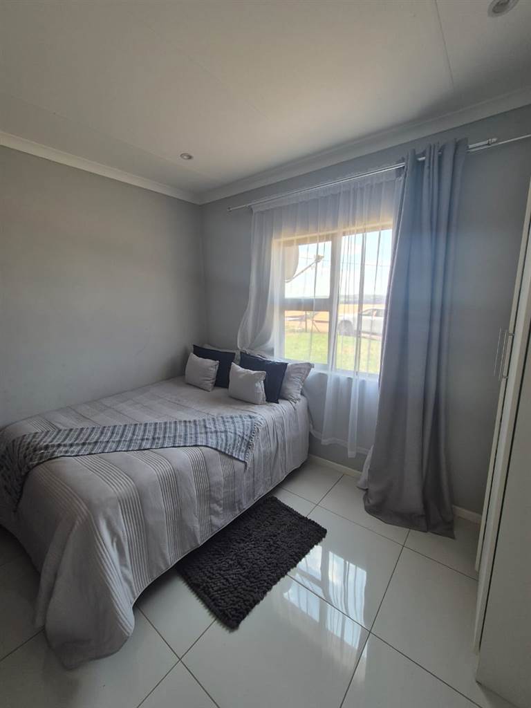 2 Bed House in Estcourt photo number 15