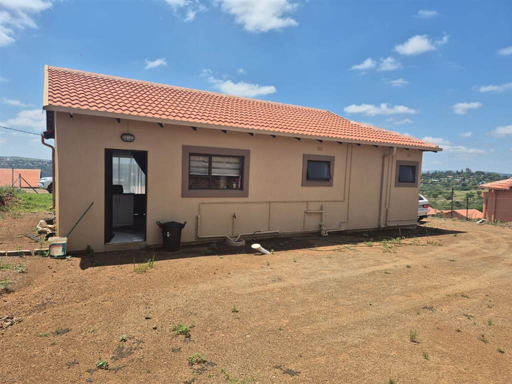 2 Bed House in Estcourt photo number 4