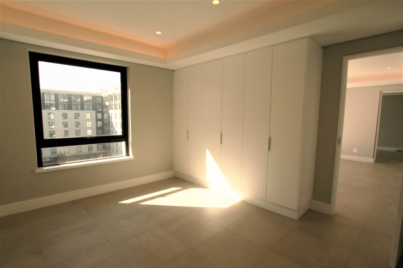 2 Bed Apartment in Melrose Arch photo number 8