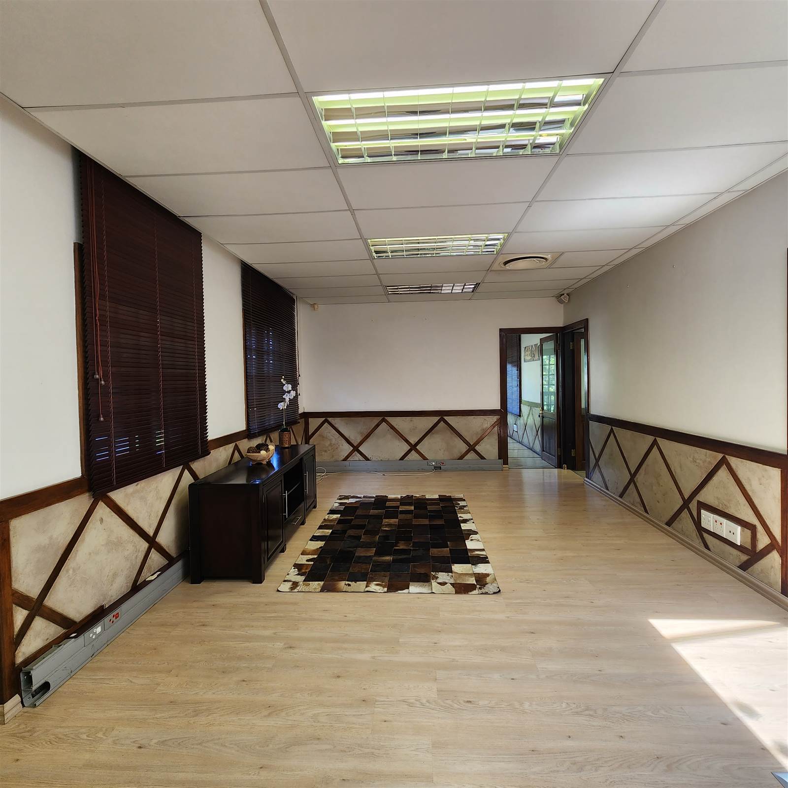600  m² Commercial space in Durban North photo number 8