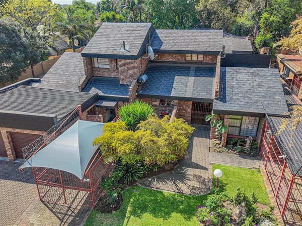 5 Bedroom House