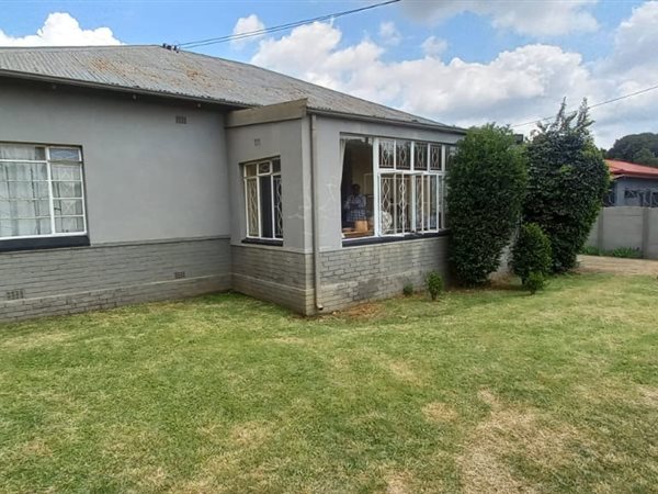 4 Bedroom House 4 Bedroom House