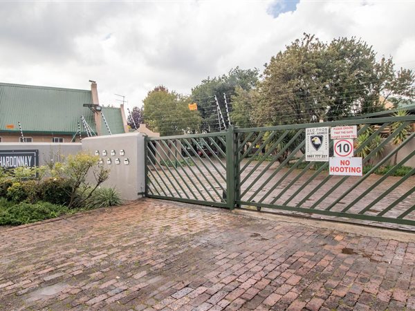 4 Bedroom Townhouse 4 Bedroom Townhouse