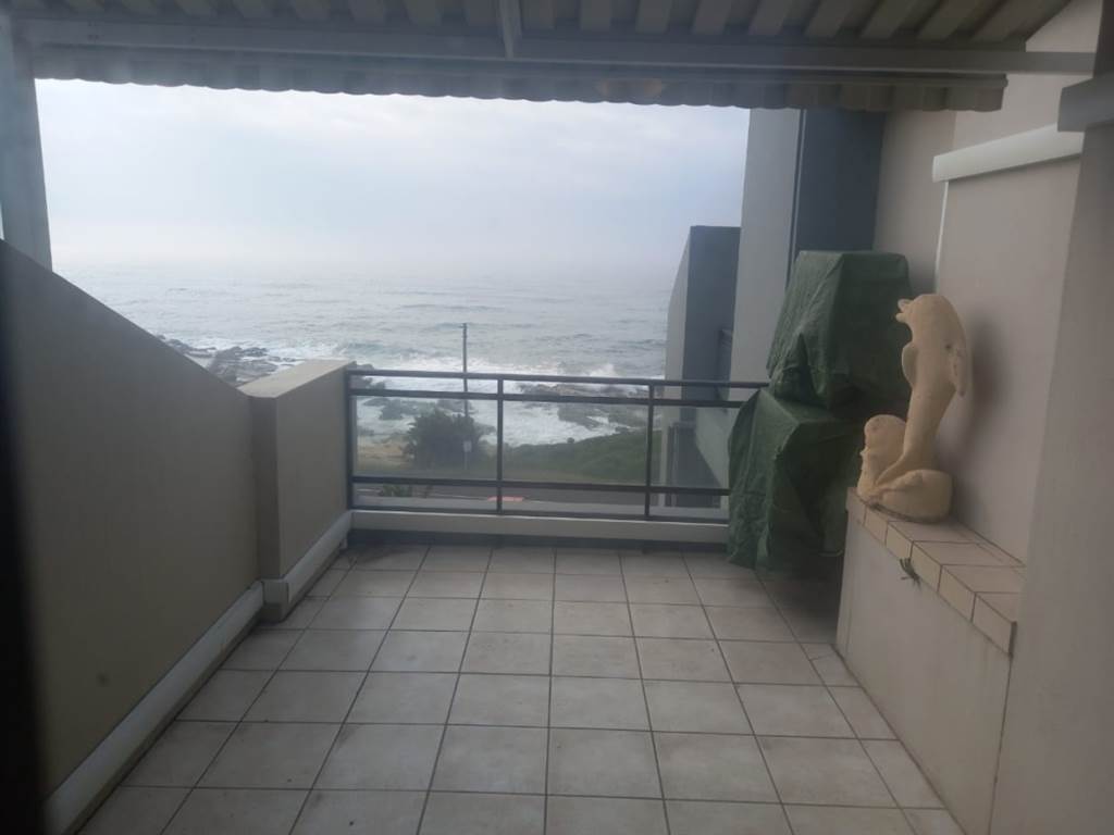3 Bed Penthouse in Uvongo photo number 6