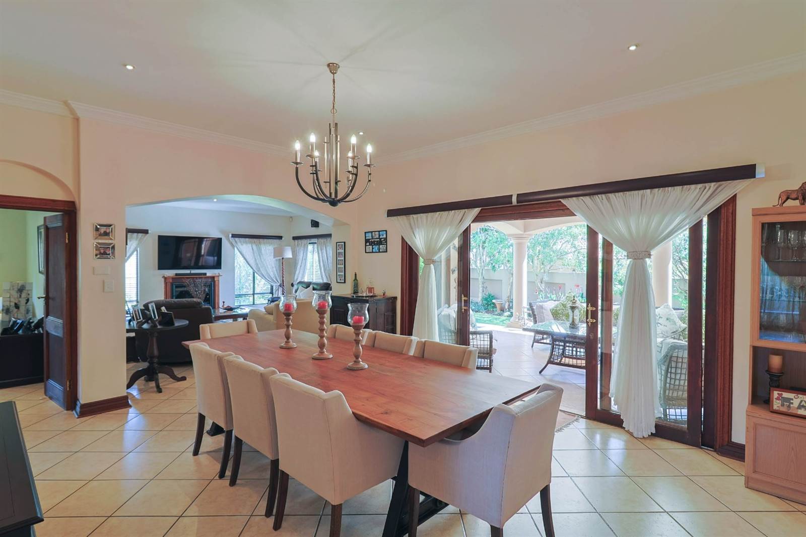 4 Bed House in Ruimsig Country Estate photo number 9