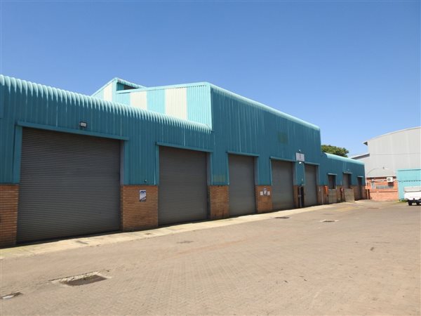 953  m² Industrial space