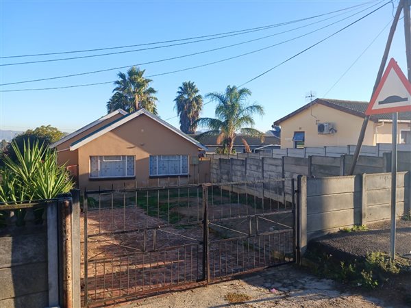 3 Bedroom House 3 Bedroom House