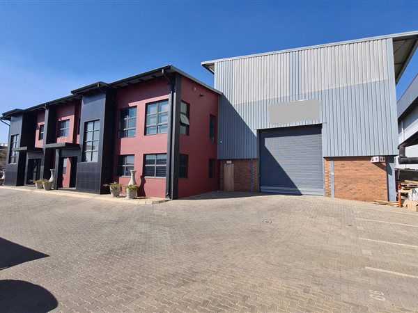 2 605  m² Industrial space