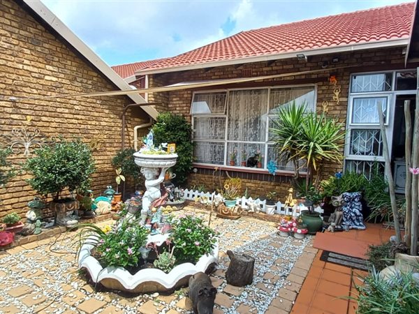 3 Bedroom House 3 Bedroom House