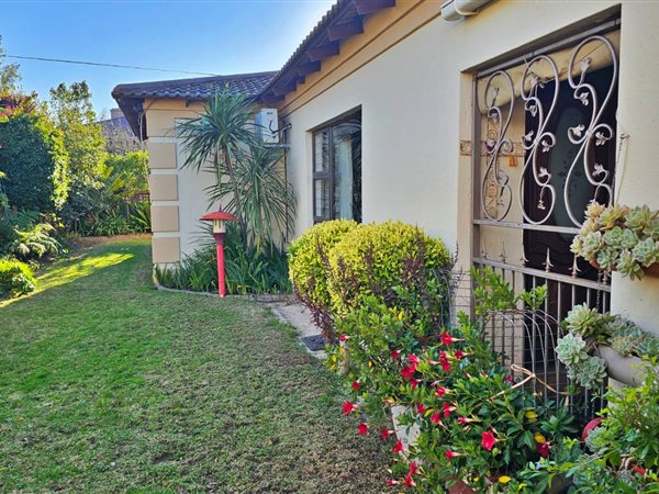 3 Bedroom Townhouse 3 Bedroom Townhouse