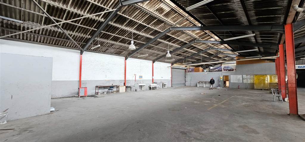 1076  m² Industrial space in Ravensmead photo number 11