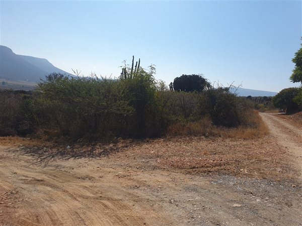 2 940 m² Land