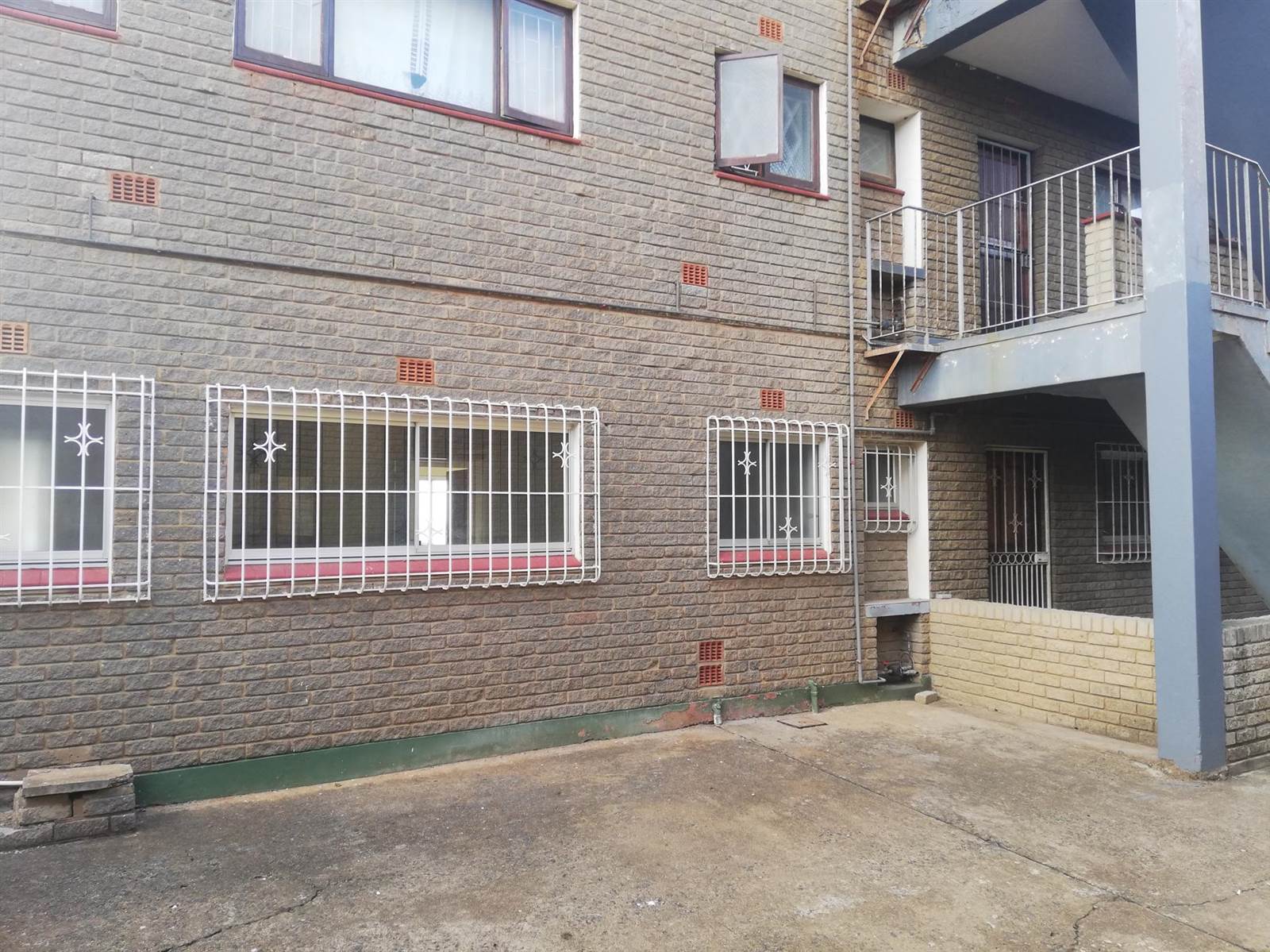3 Bed Apartment in Port Shepstone photo number 19