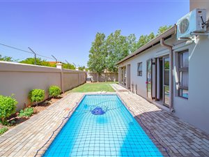 6 Bed House in Zambezi Country Estate