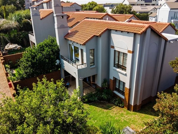 3 Bedroom Duplex 3 Bedroom Duplex