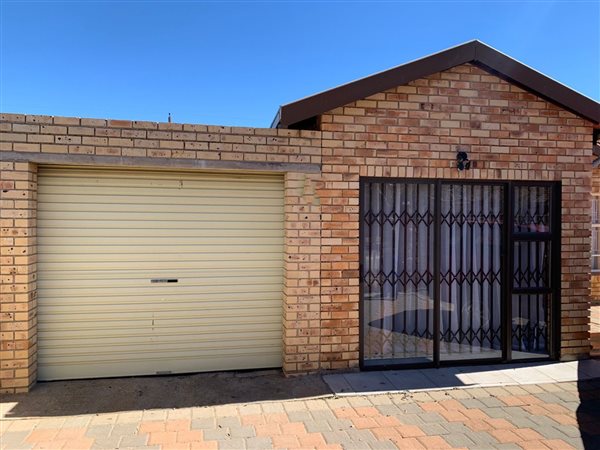 4 Bedroom House 4 Bedroom House