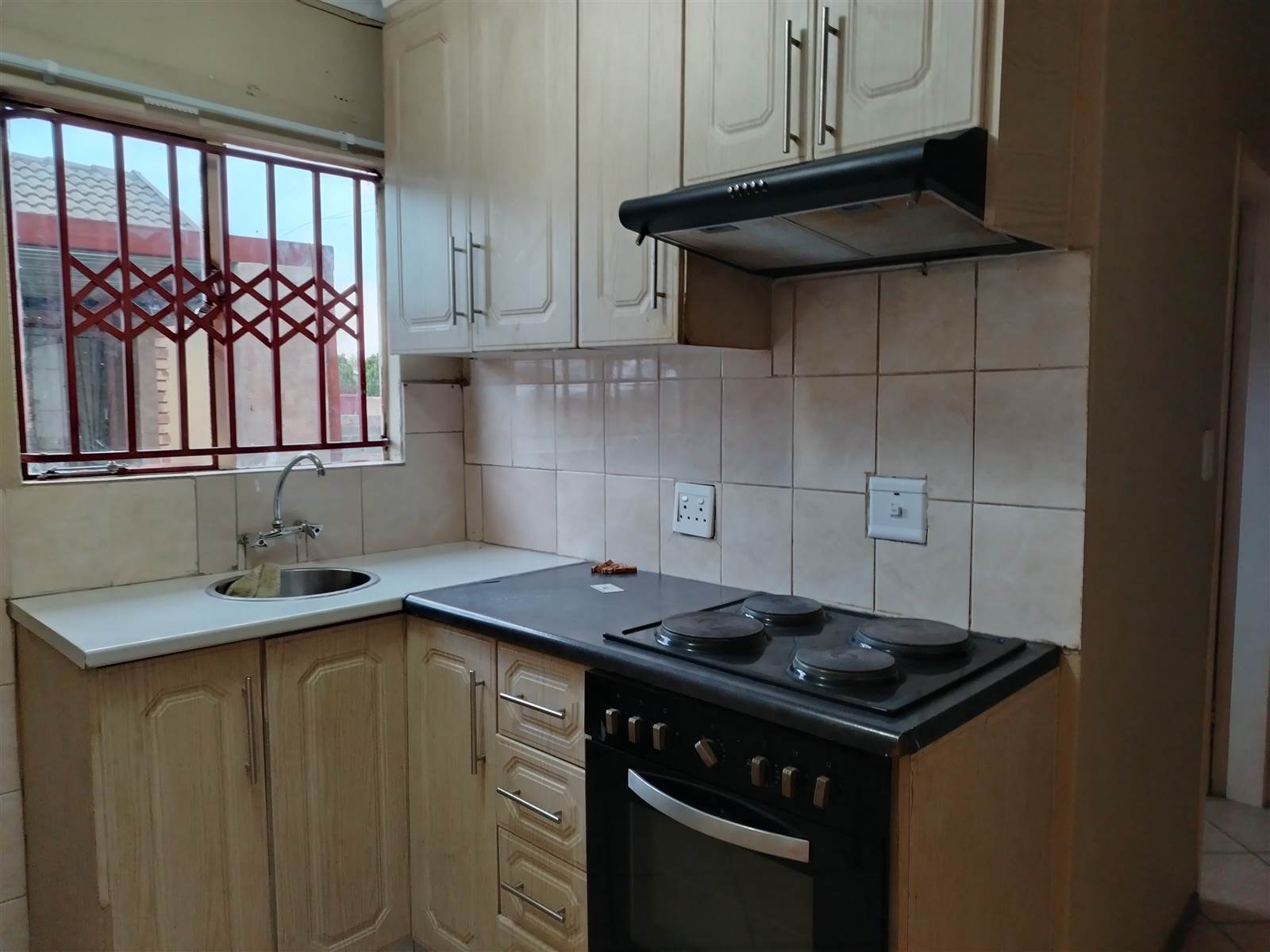 3 Bed House in Soshanguve photo number 5