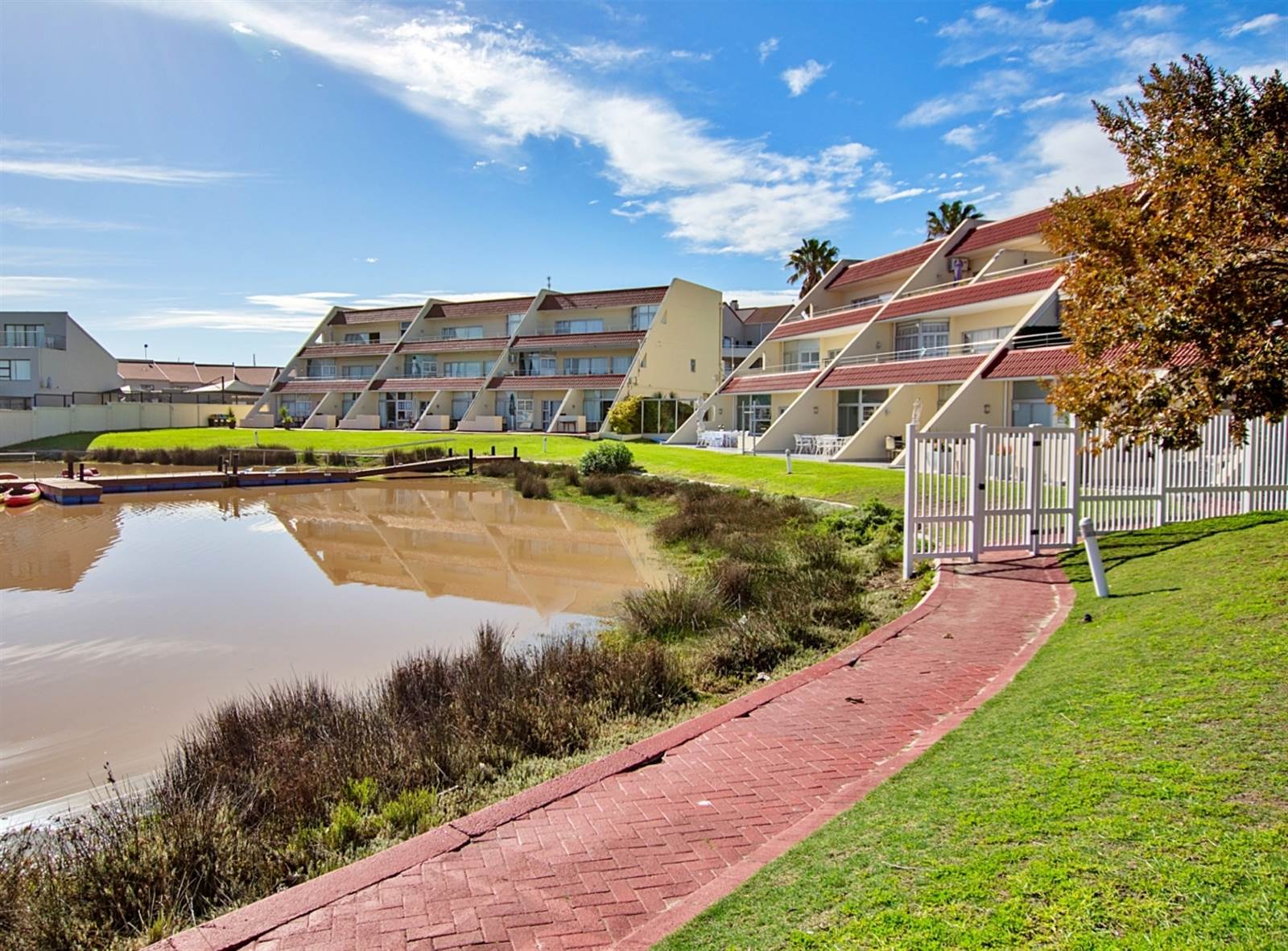 2 Bed Apartment in Port Owen photo number 6