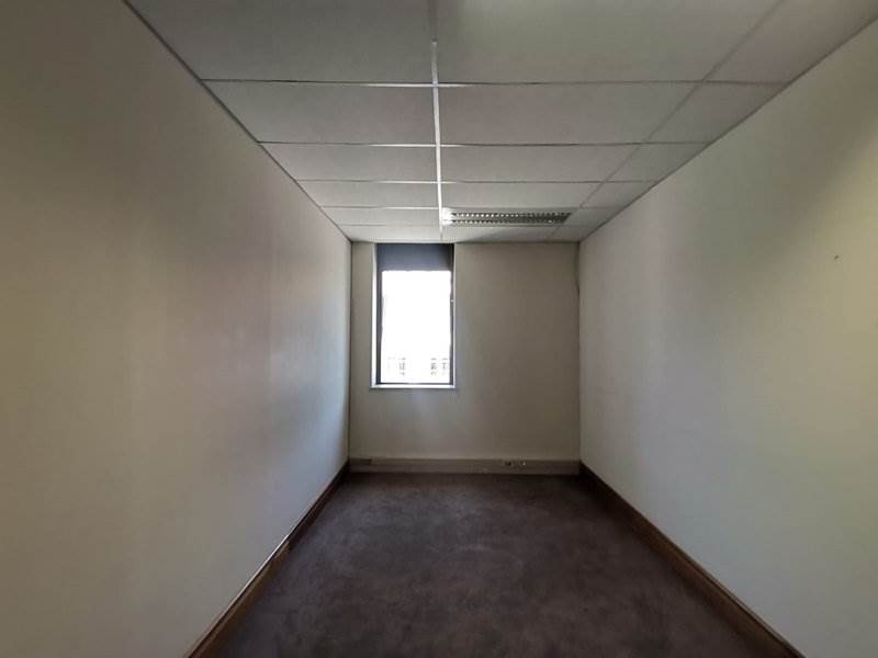 433  m² Office Space in Illovo photo number 19