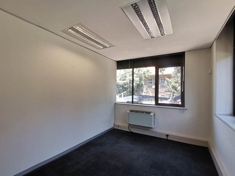 433  m² Office Space in Illovo photo number 16