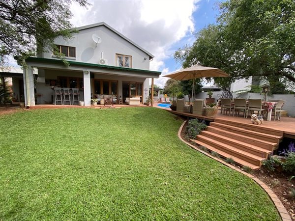 5 Bedroom House 5 Bedroom House