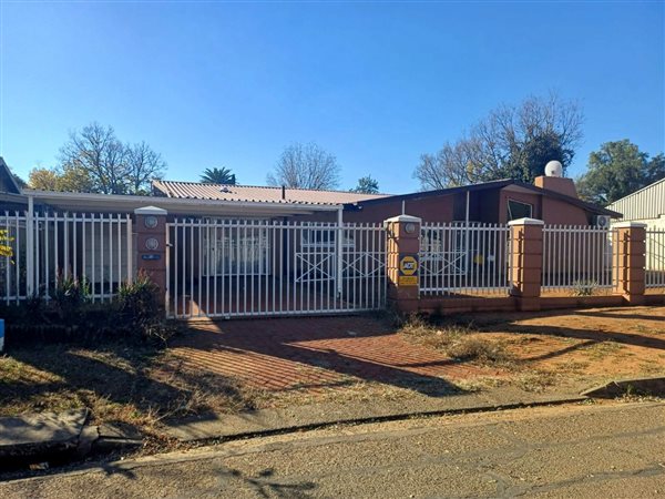 10 Bedroom House 10 Bedroom House