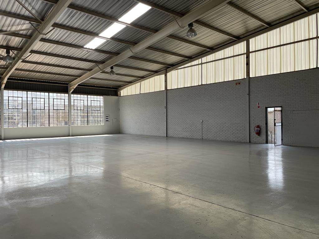680  m² Commercial space in Halfway House photo number 9