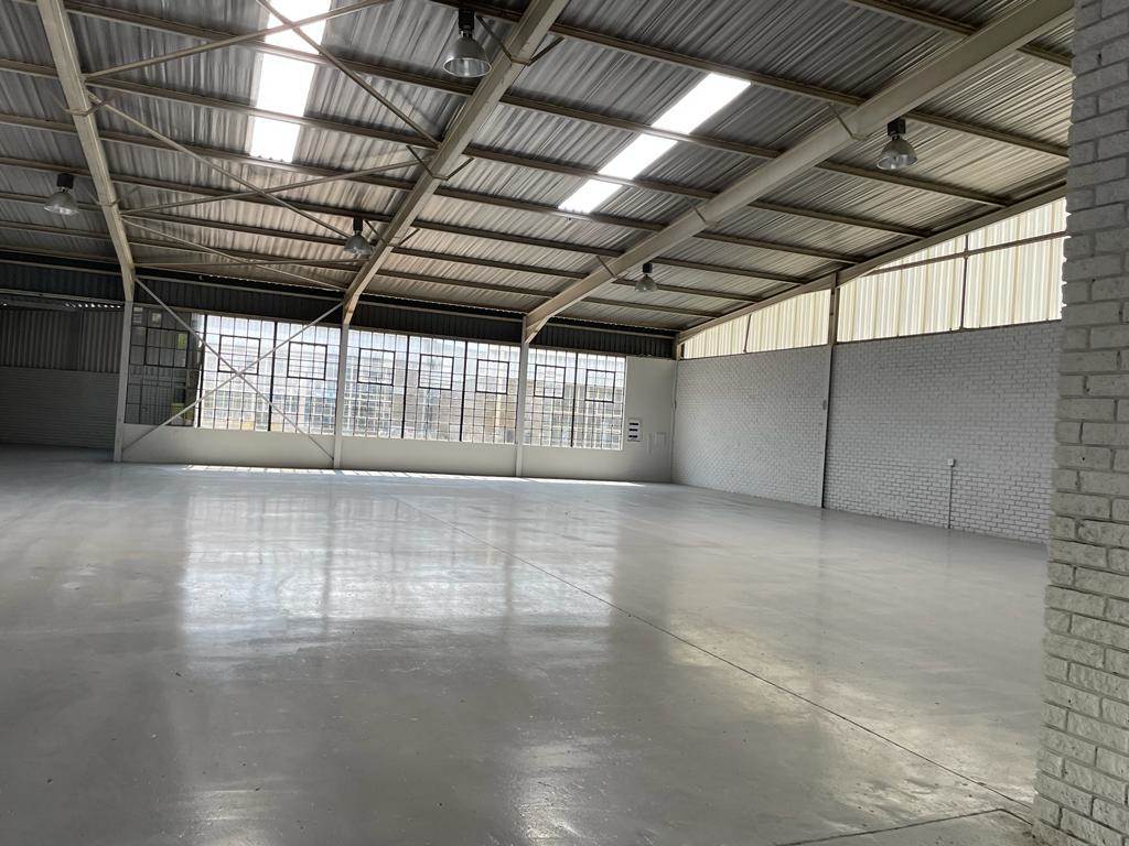 680  m² Commercial space in Halfway House photo number 11