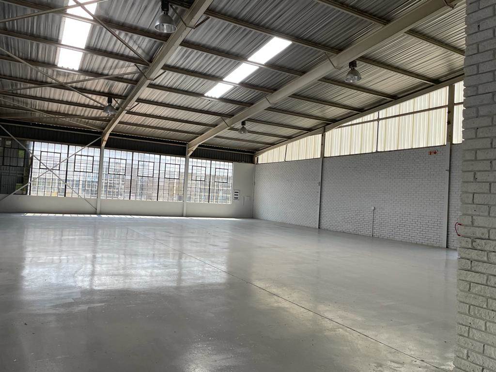680  m² Commercial space in Halfway House photo number 12