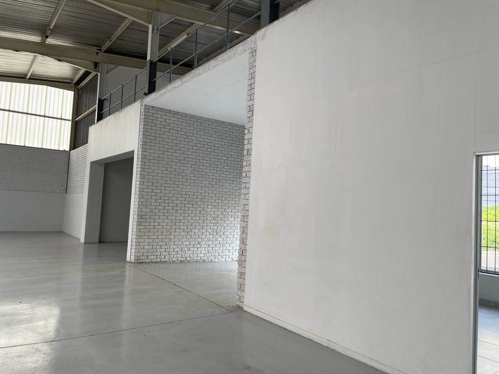 680  m² Commercial space in Halfway House photo number 30