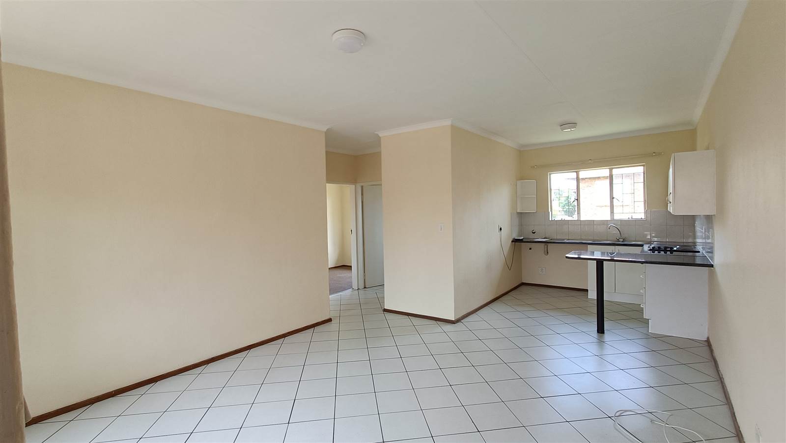 2 Bed Apartment in Highveld photo number 7