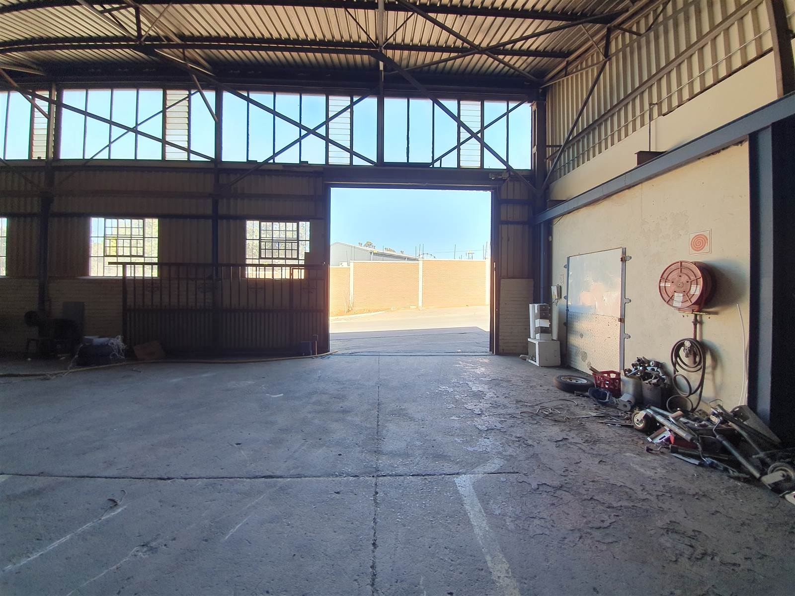 1500  m² Industrial space in Booysens Reserve photo number 3