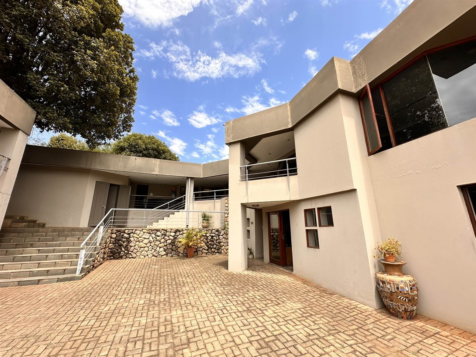 400  m² Commercial space in Melville photo number 19