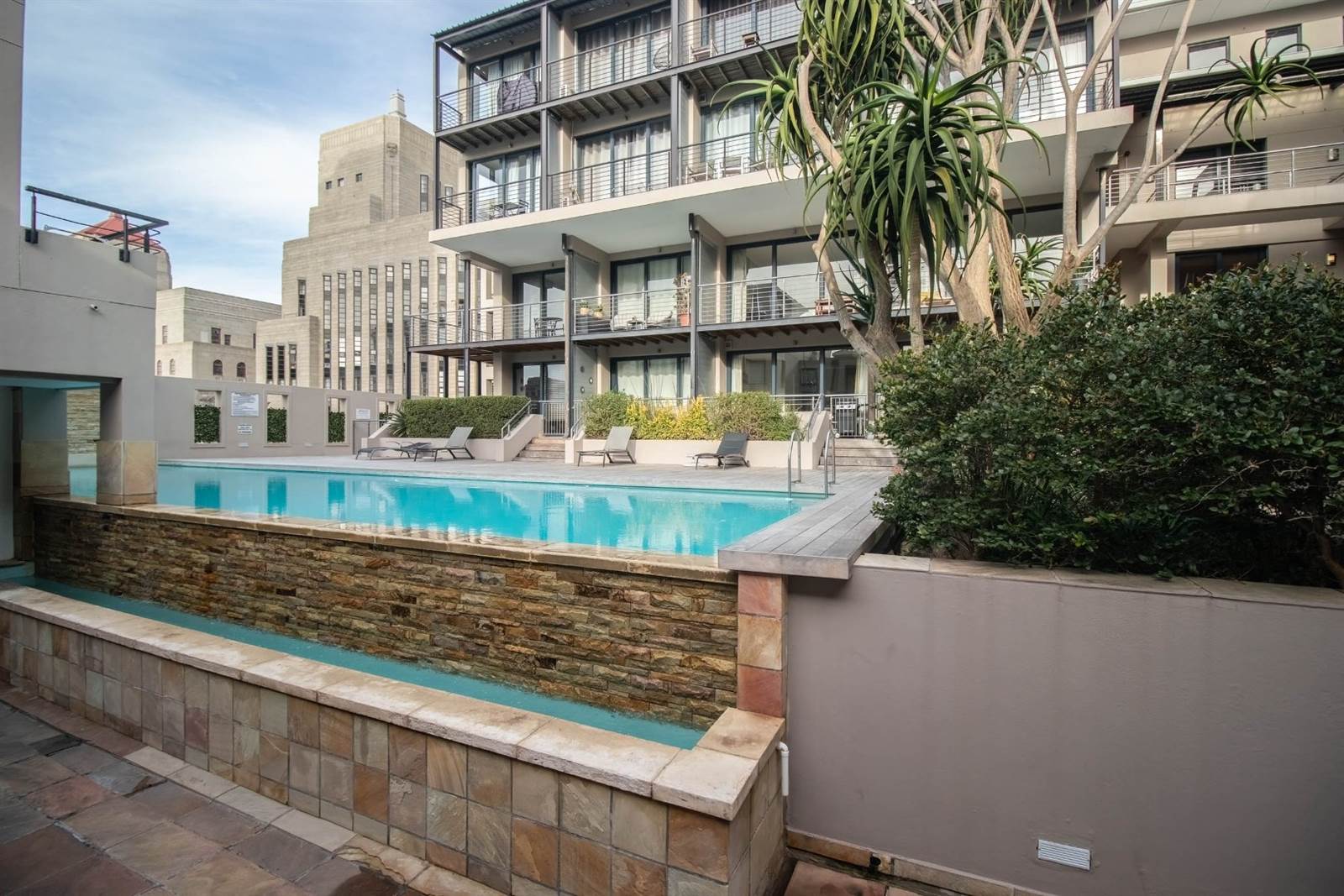 2 Bed Apartment in Cape Town City Centre photo number 26